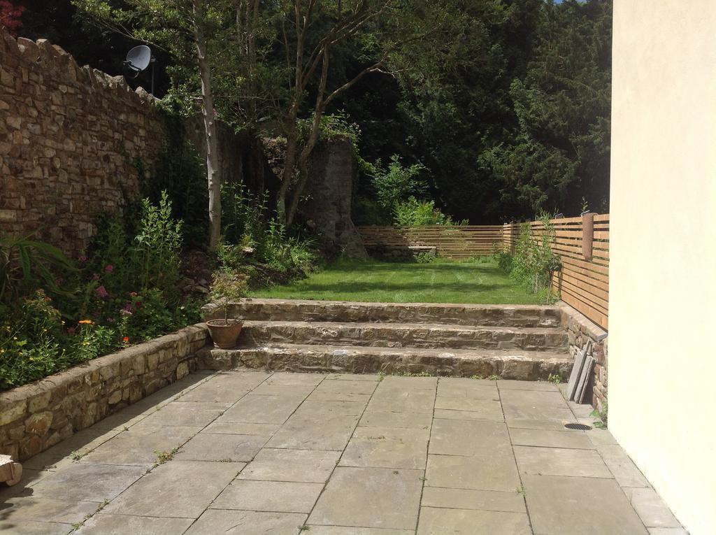 8A Spring Gardens Hotel Haverfordwest Luaran gambar