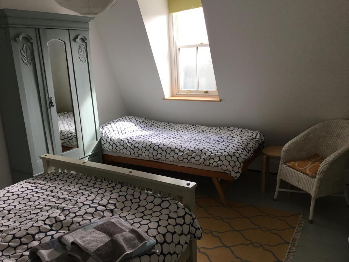 8A Spring Gardens Hotel Haverfordwest Luaran gambar